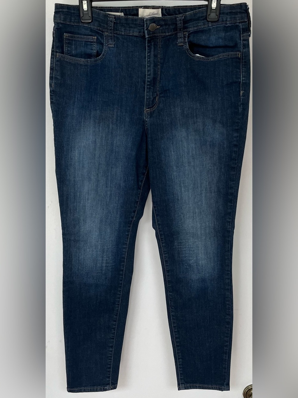 Universal Thread Dark Indigo High Rise Skinny Jeans